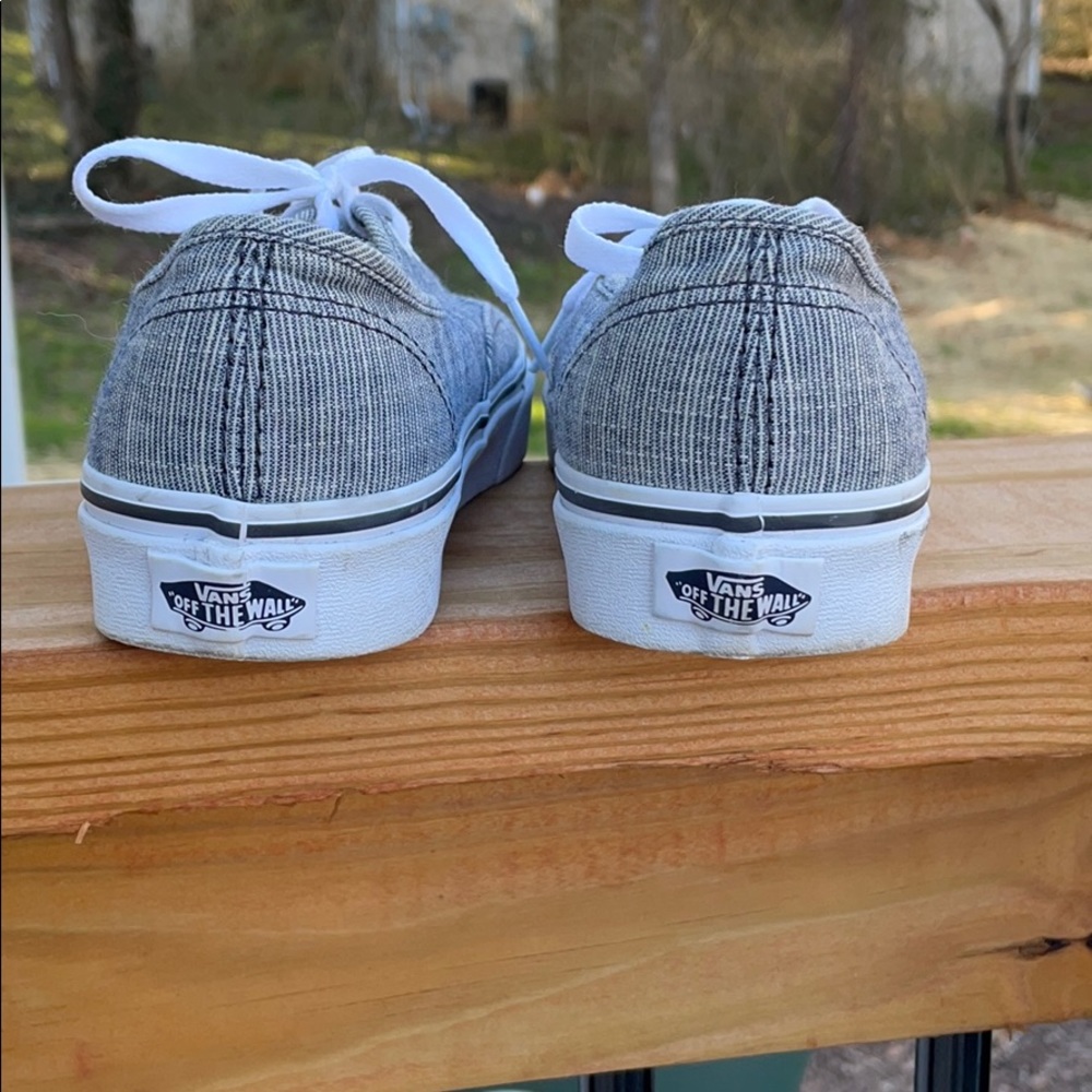 Vans - Picture 3 of 6